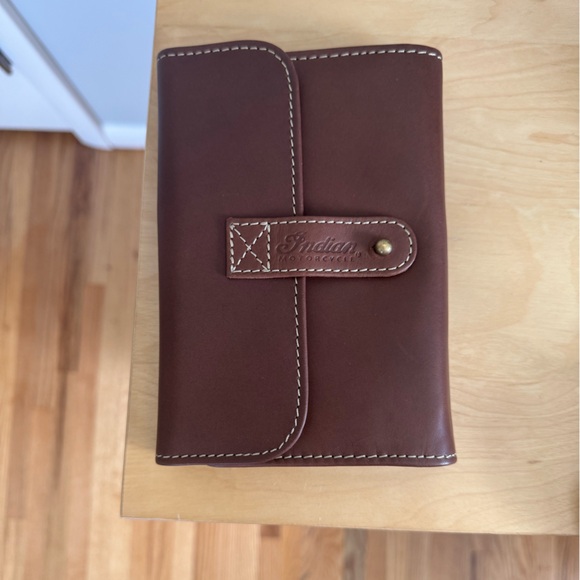 Indian motorcycle. Brown Leather Men's travel bag. - Picture 1 of 7